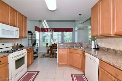 362 E Legend Court #B, Highland Heights, OH 44143 - Photo 9