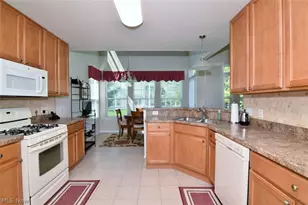 362 E Legend Ct, Highland Heights, OH 44143 - Photo 9