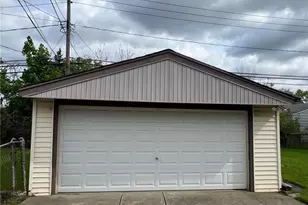 19313 Longview Ave, Maple Heights, OH 44137 - Photo 23