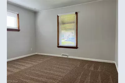 19313 Longview Avenue, Maple Heights, OH 44137 - Photo 11
