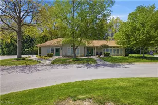 27 D Hunters Woods Dr, Canfield, OH 44406 - Photo 27