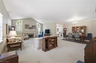 27 D Hunters Woods Dr, Canfield, OH 44406 - Photo 7