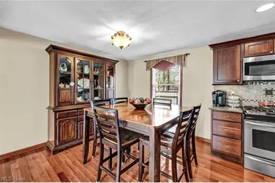 14194 Pine Lakes Drive, Strongsville, OH 44136 - Photo 7