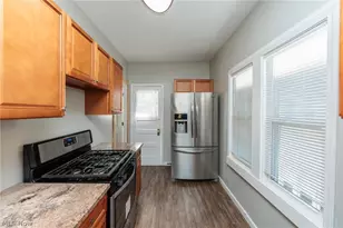 2035 Chesterland Ave, Oakwood, OH 44107 - Photo 27