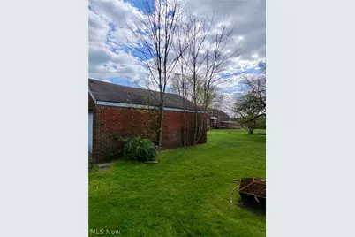 2156 McGuffey Road, Youngstown, OH 44505 - Photo 5