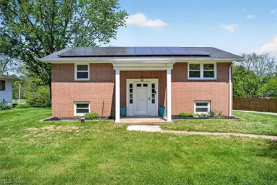 3005 46th Street SW, Canton, OH 44706 - Photo 1
