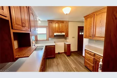 528 Harding Road, Zanesville, OH 43701 - Photo 3