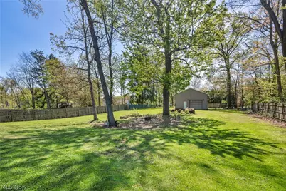 900 Magnolia Avenue, Cuyahoga Falls, OH 44221 - Photo 37
