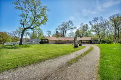 900 Magnolia Avenue, Cuyahoga Falls, OH 44221 - Photo 3