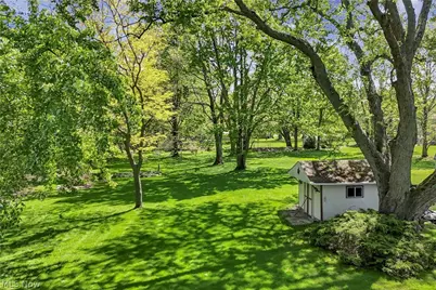 8089 Wesley Drive, Strongsville, OH 44136 - Photo 3