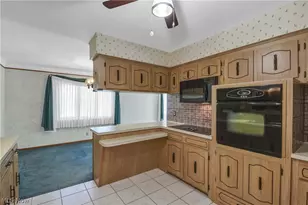 8089 Wesley Dr, Strongsville, OH 44136 - Photo 9