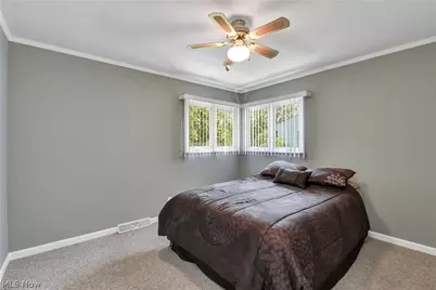 8089 Wesley Drive, Strongsville, OH 44136 - Photo 23