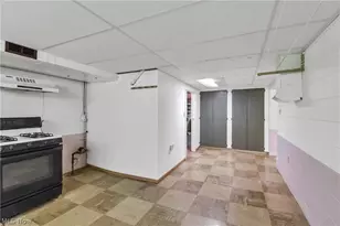 8089 Wesley Dr, Strongsville, OH 44136 - Photo 31