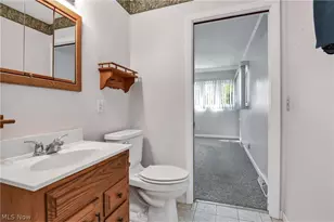 8089 Wesley Dr, Strongsville, OH 44136 - Photo 19