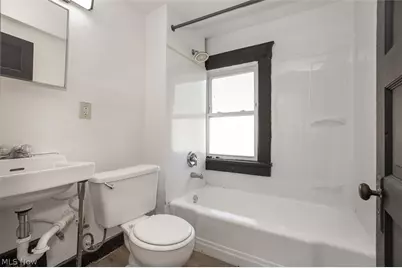 7610 Dearborn Avenue, Loveland, OH 44102 - Photo 11