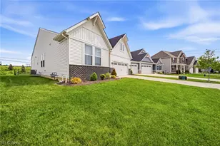 5380 Hawks Nest Cir, Sheffield Village, OH 44054 - Photo 9