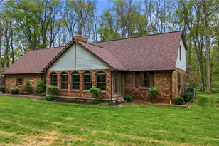 13689 Beard Rd, New Springfield, OH 44443 - Photo 3