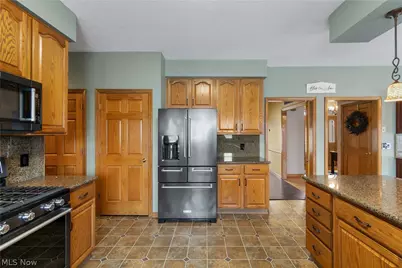 3885 Mount Vernon Boulevard, Barberton, OH 44203 - Photo 13
