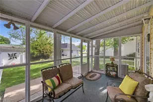 127 E Main St, New London, OH 44851 - Photo 29