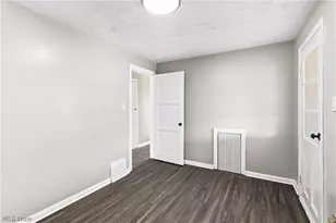 12904 Brookfield Ave, Loveland, OH 44135 - Photo 23