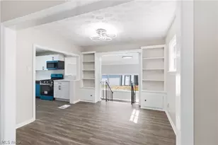 12904 Brookfield Ave, Loveland, OH 44135 - Photo 9