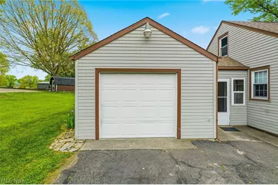 251 Faircrest Street SW, Canton, OH 44706 - Photo 37