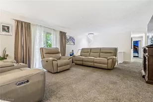 6727 Amsel Ave NE, Canton, OH 44721 - Photo 9