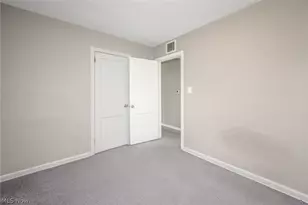 1224 Oakland Ave, Akron, OH 44310 - Photo 17