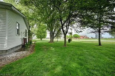 2393 Kinsman Road Northwest, South Bloomfield, OH 44450 - Photo 9
