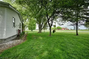 2393 Kinsman Rd NW, South Bloomfield, OH 44450 - Photo 9