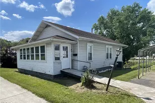 304 Dewey Ave, Cambridge, OH 43725 - Photo 1