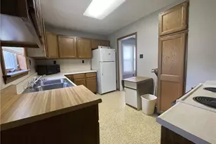304 Dewey Ave, Cambridge, OH 43725 - Photo 7
