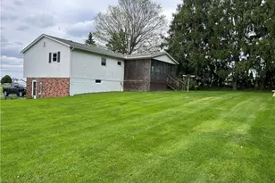 4446 S Carr Rd, Apple Creek, OH 44606 - Photo 3