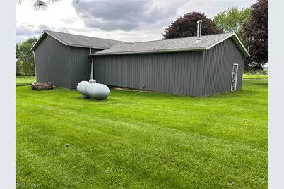 4446 S Carr Road, Apple Creek, OH 44606 - Photo 9