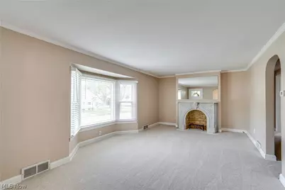 1307 Plymouth Street NW, Massillon, OH 44646 - Photo 5