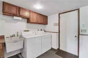 6396 Olive Ave, North Ridgeville, OH 44039 - Photo 17