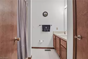 6396 Olive Ave, North Ridgeville, OH 44039 - Photo 25