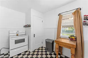 123 Lafayette St, Elyria, OH 44035 - Photo 7