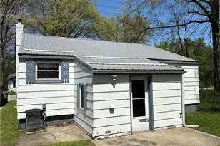 1520 E 27th St, Ashtabula, OH 44004 - Photo 3