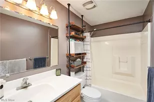 344 Silver Meadows Blvd, Kent, OH 44240 - Photo 9