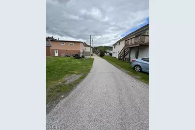 80 26th Street, Wellsburg, WV 26070 - Photo 5