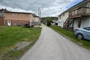 80 26th St, Wellsburg, WV 26070 - Photo 5