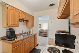 39 Castle Dr, Stow, OH 44262 - Photo 19