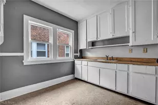 889 E 143rd St, Loveland, OH 44110 - Photo 5
