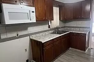 15511 Delrey Ave, Loveland, OH 44128 - Photo 3