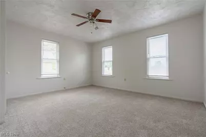 1318 4th Street NE, Canton, OH 44704 - Photo 3