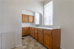 1318 4th St NE, Canton, OH 44704 - Photo 9