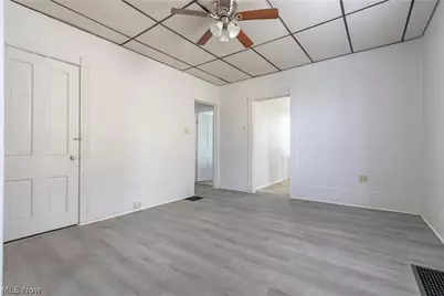 1318 4th Street NE, Canton, OH 44704 - Photo 5