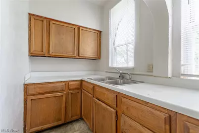 1318 4th Street NE, Canton, OH 44704 - Photo 11
