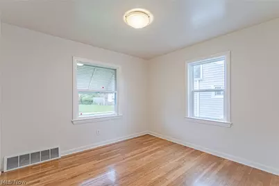 10800 Vernon Avenue, Garfield Heights, OH 44125 - Photo 13